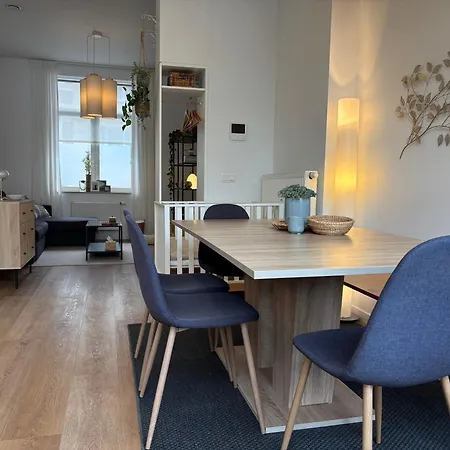 Bright Apartment With Garden