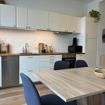 Bright Apartment With Garden